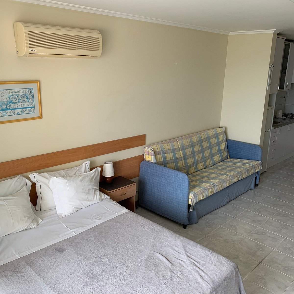 Apartamentos Jardins da Rocha — Faro