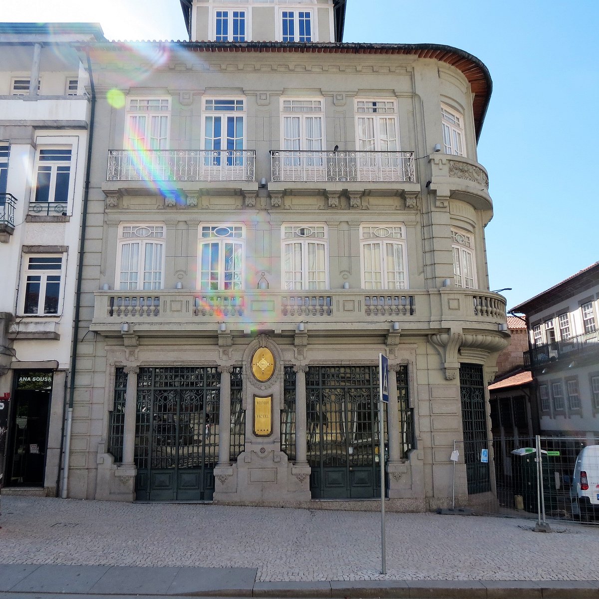 Emaj Guimarães Boutique Hotel — Braga